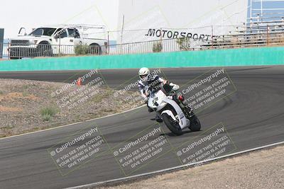 media/Apr-20-2025-AHRMA (Sun) [[393a79c373]]/Race/group 10 early race/Turn 4b/